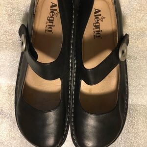 Alegria women’s Mary Jane shoes